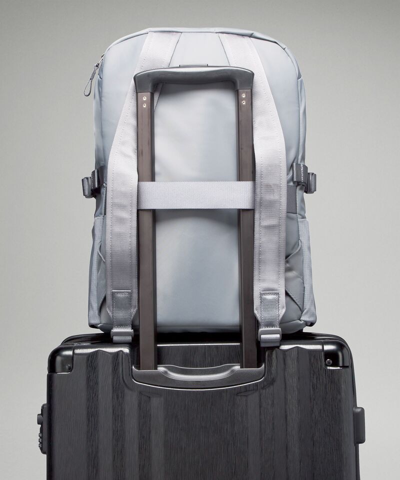 New Crew Backpack 22L *Logo | lululemon Qatar New Crew Backpack 22L *Logo | lululemon Qatar