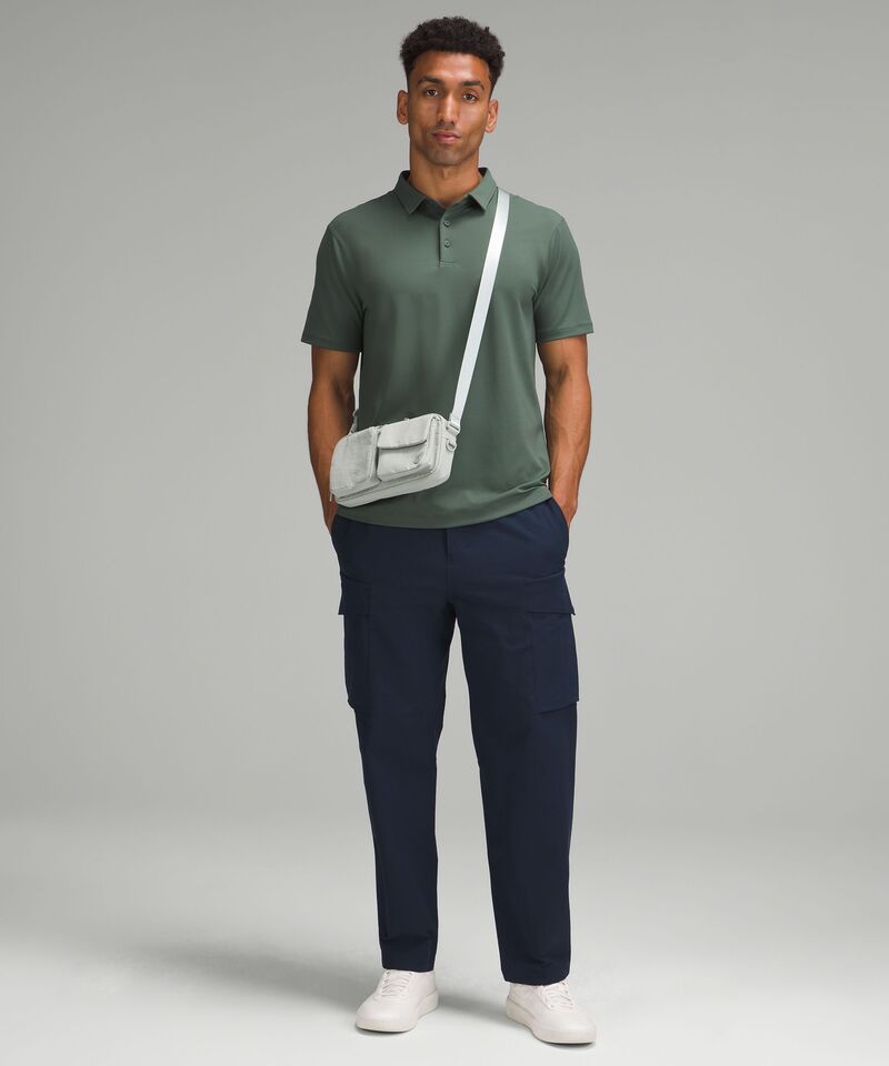 Multi-Pocket Crossbody Bag 2.5L | lululemon Qatar Multi-Pocket Crossbody Bag 2.5L | lululemon Qatar